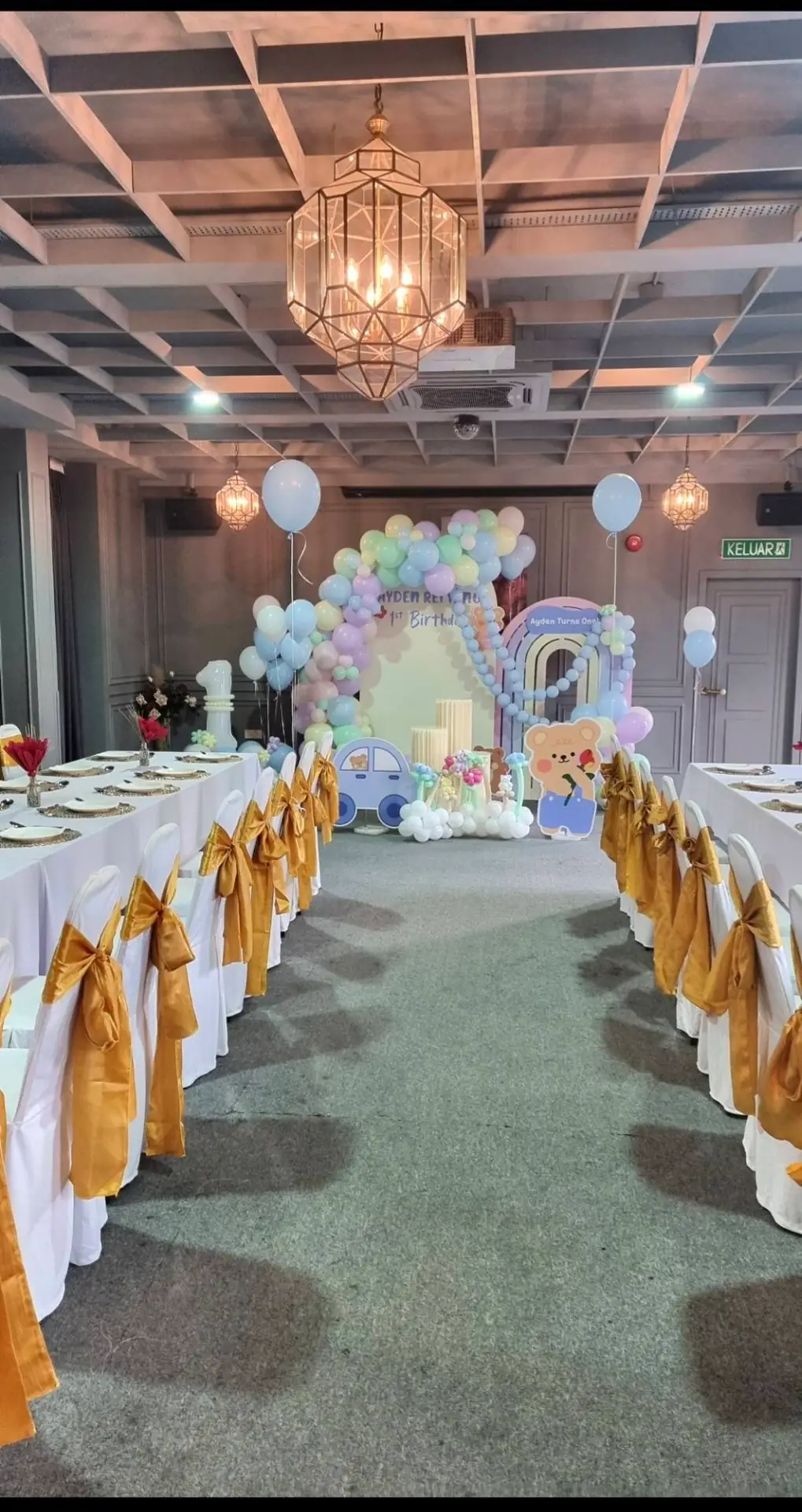 Regno KL Carousel food and beverage ad: Discount ad: celebrate birthdays and weddings from RM4,300, frame 3 of 4