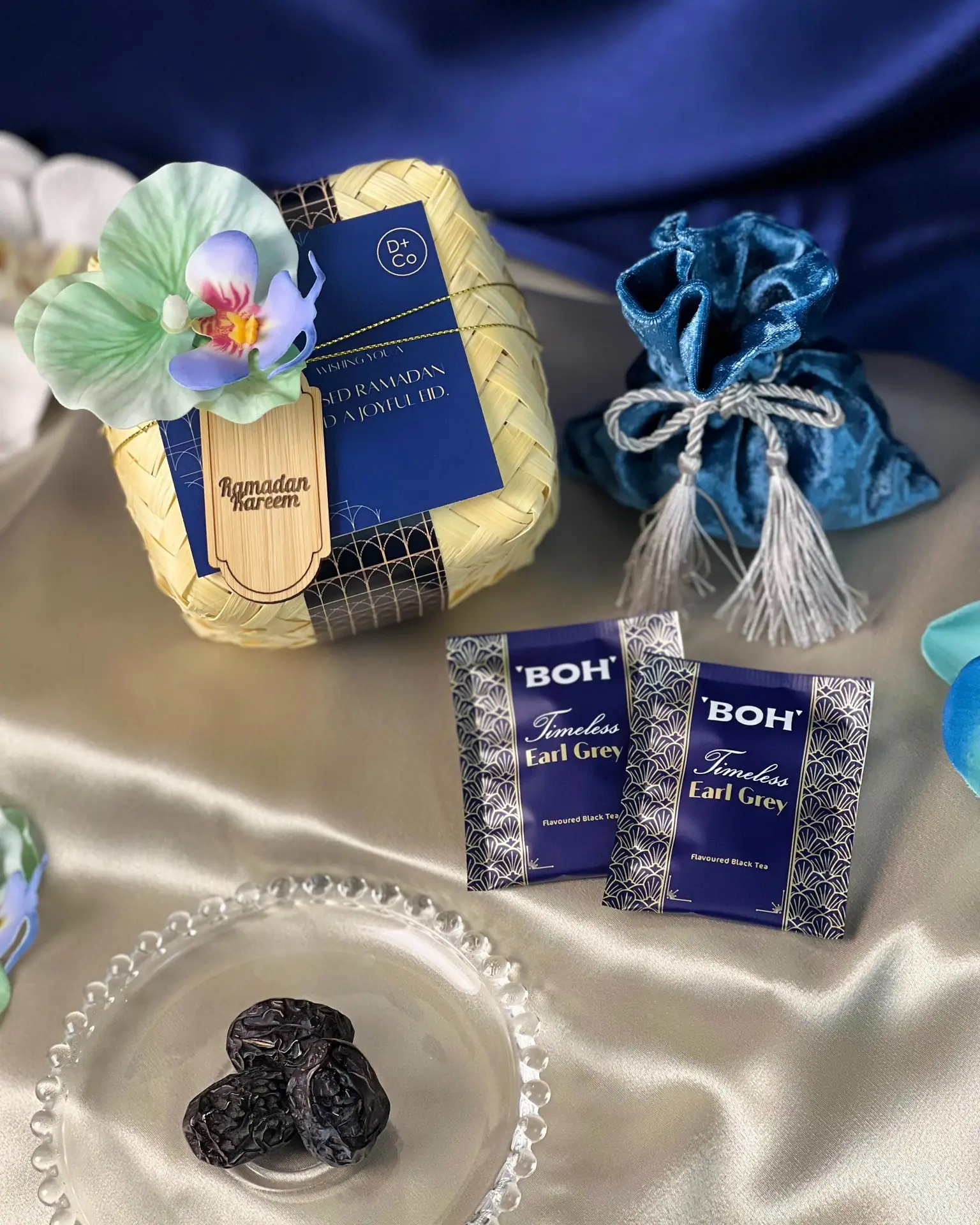 Dainty Co Carousel florists and gifting ad: Showcase ad for ramadan Kareem