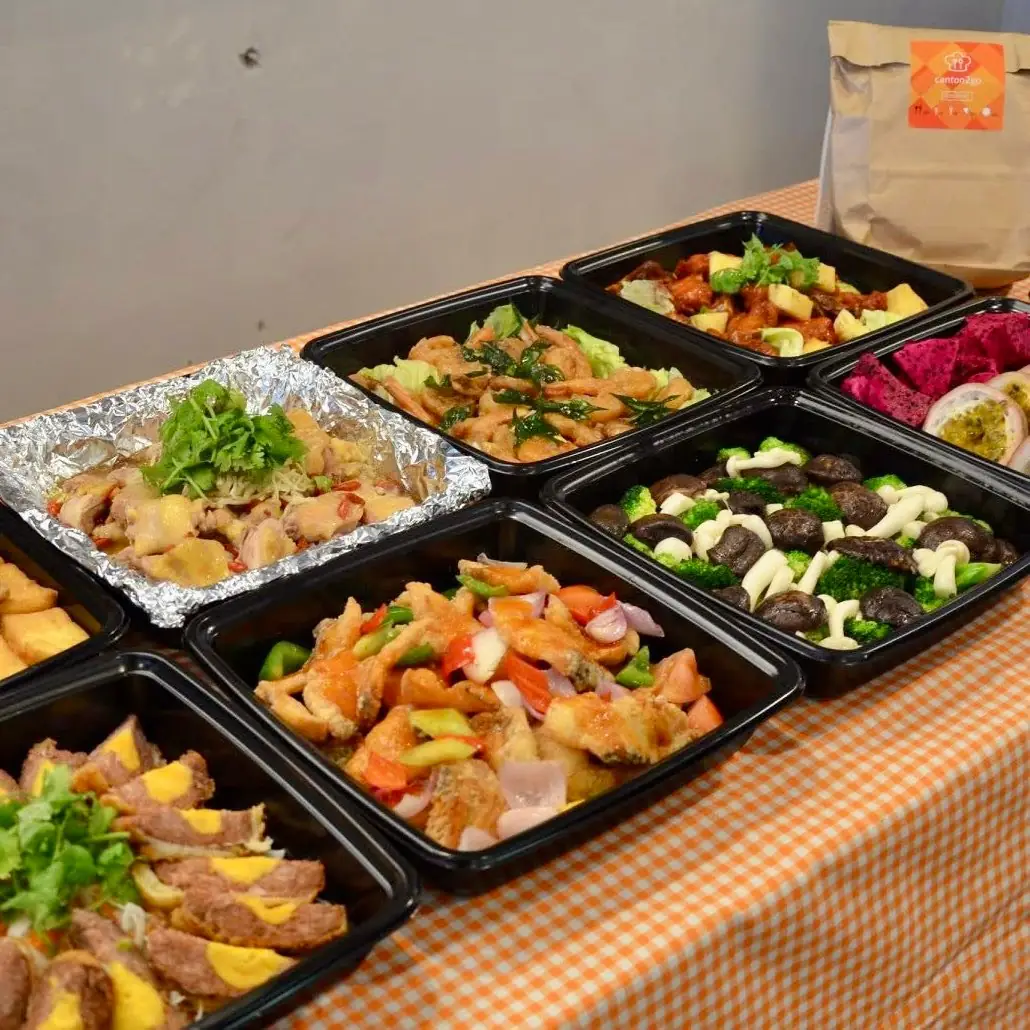 Canton2go Carousel food and beverage ad: Showcase ad for a mini buffet delivered to your doorstep, frame 5 of 6