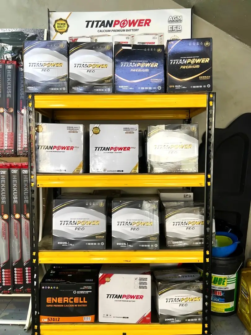 CT Pusat Tayar Dan Servis Kereta Carousel automotive ad: Showcase ad for ready-stock branded car tyres at runtuh prices, frame 3 of 5