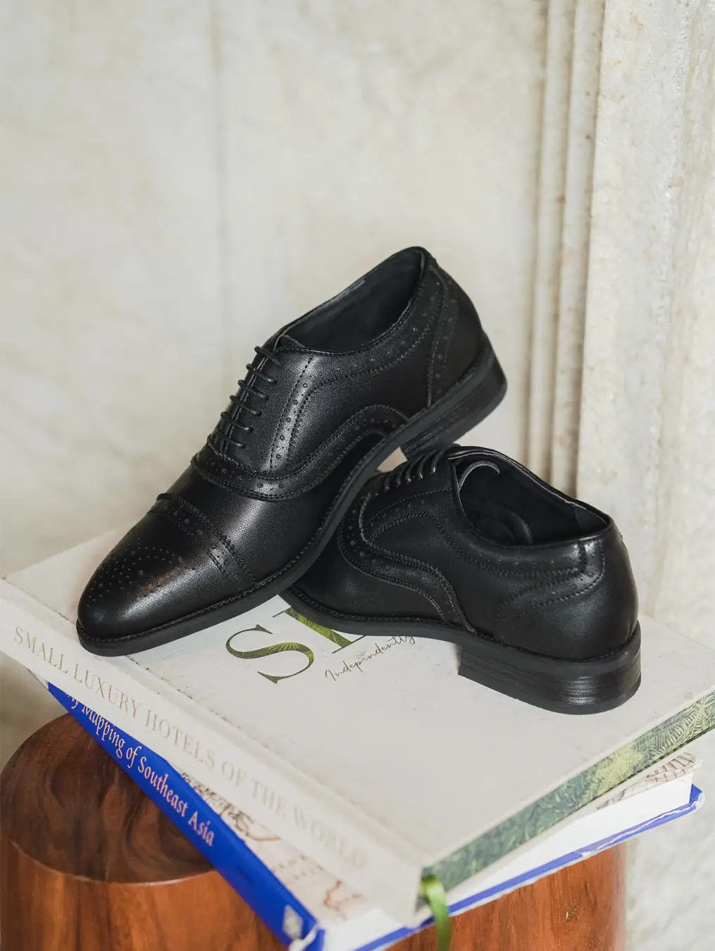 Zeve Shoes Carousel fashion ad: Showcase ad for dress shoes designed for today’s gentleman, frame 4 of 4