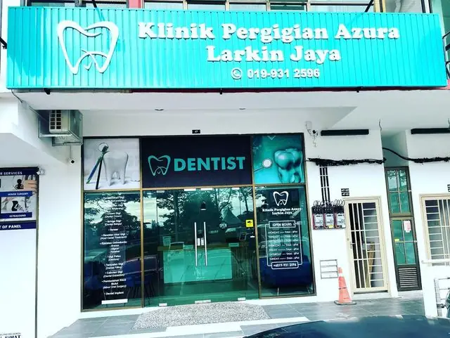Klinik Pergigian Azura LarkinJaya, JB Static dental clinics ad: Showcase ad for klinik Pergigian Azura Larkin Jaya